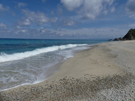 Prázdné pláže našeho hotelu.